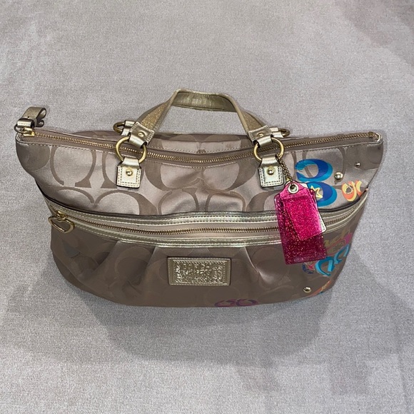 Coach Daisy Poppy C Appliqué Tote Bag - Picture 3 of 9